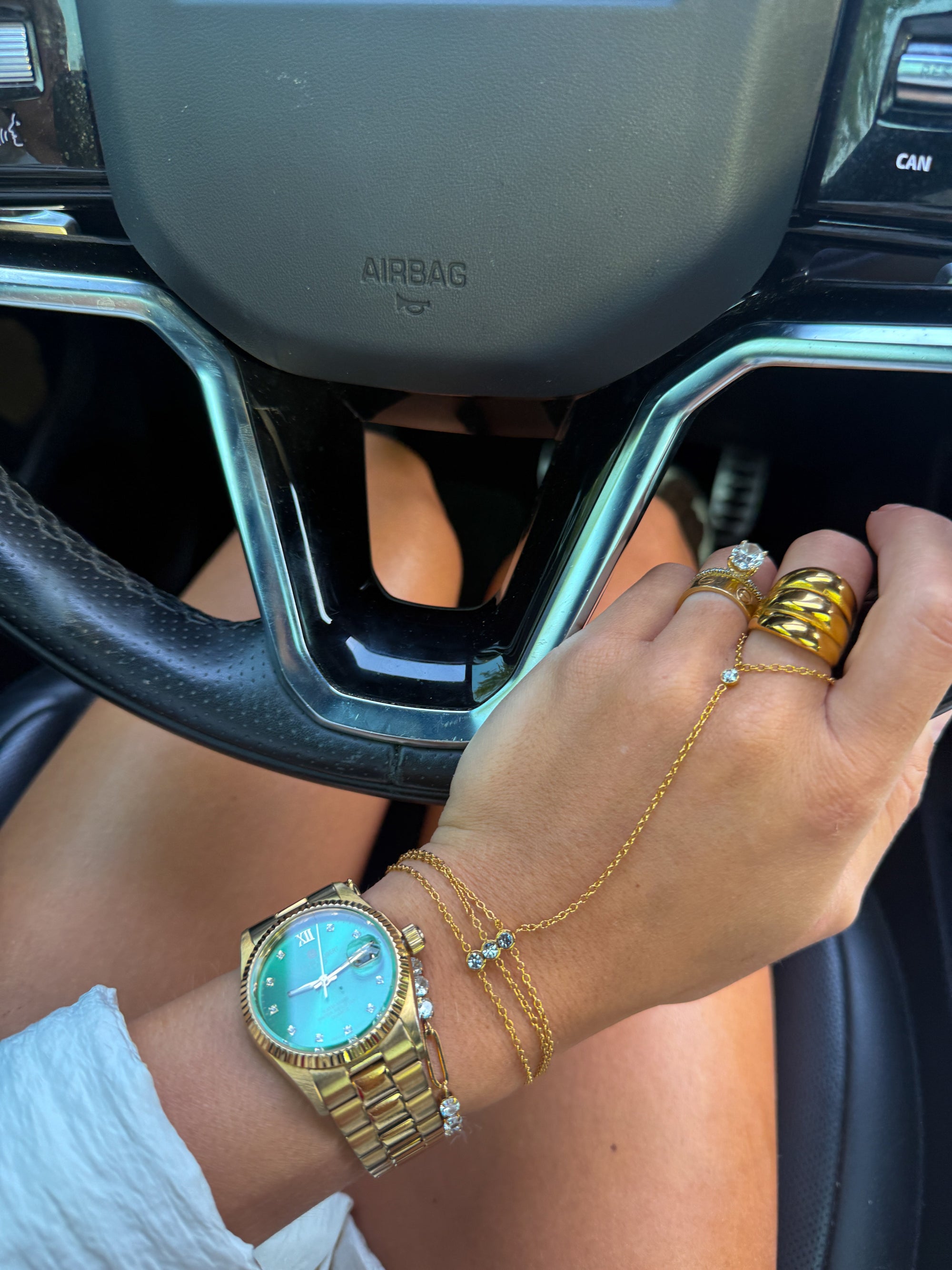 Bentley Hand Chain: Gold