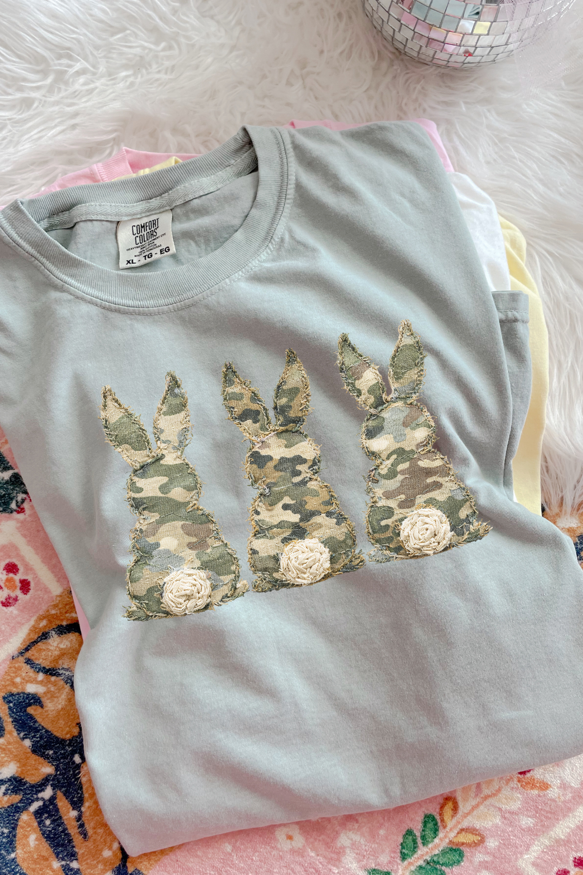 Faux Quilted Camo Bunny Trio Tee: Bay