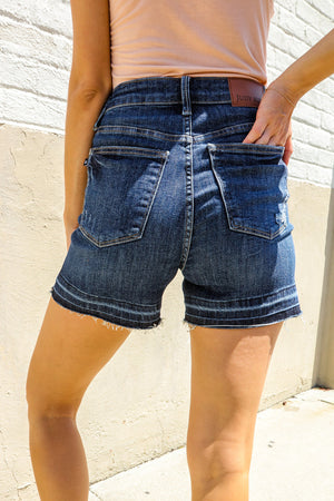 Judy Blue Daphne Tummy Control Shorts: Dark Wash