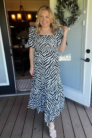 Into the Wild Maxi Dress: Black/Ivory