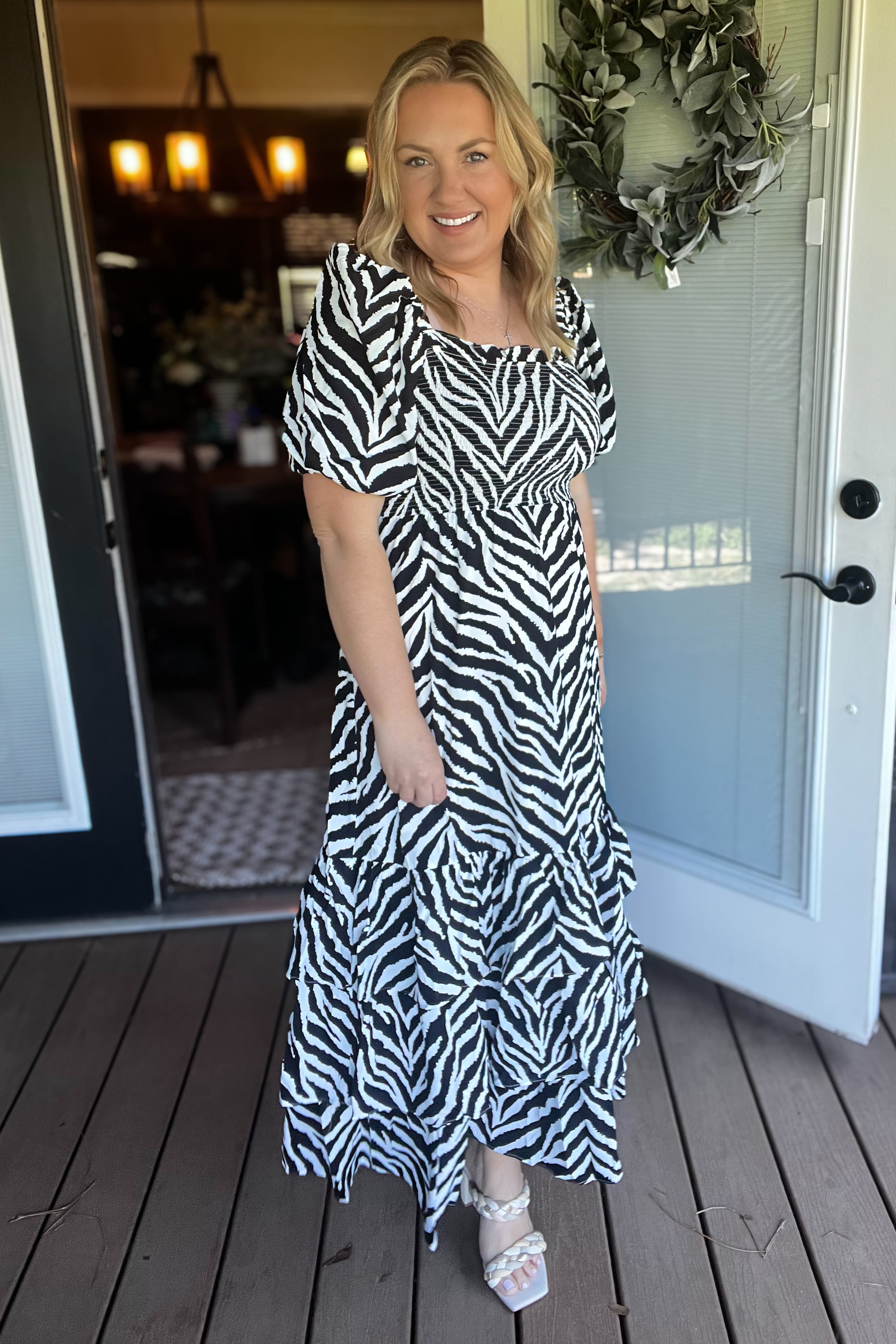 Into the Wild Maxi Dress: Black/Ivory