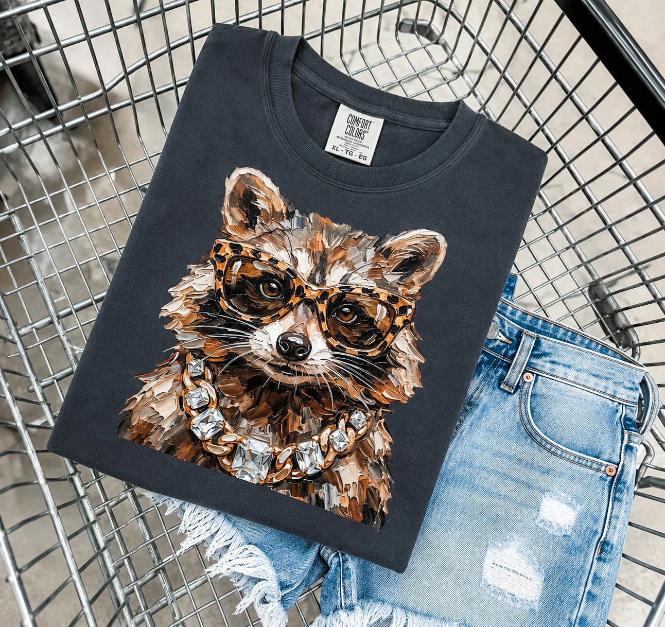 Glam Raccoon Tee: Pepper
