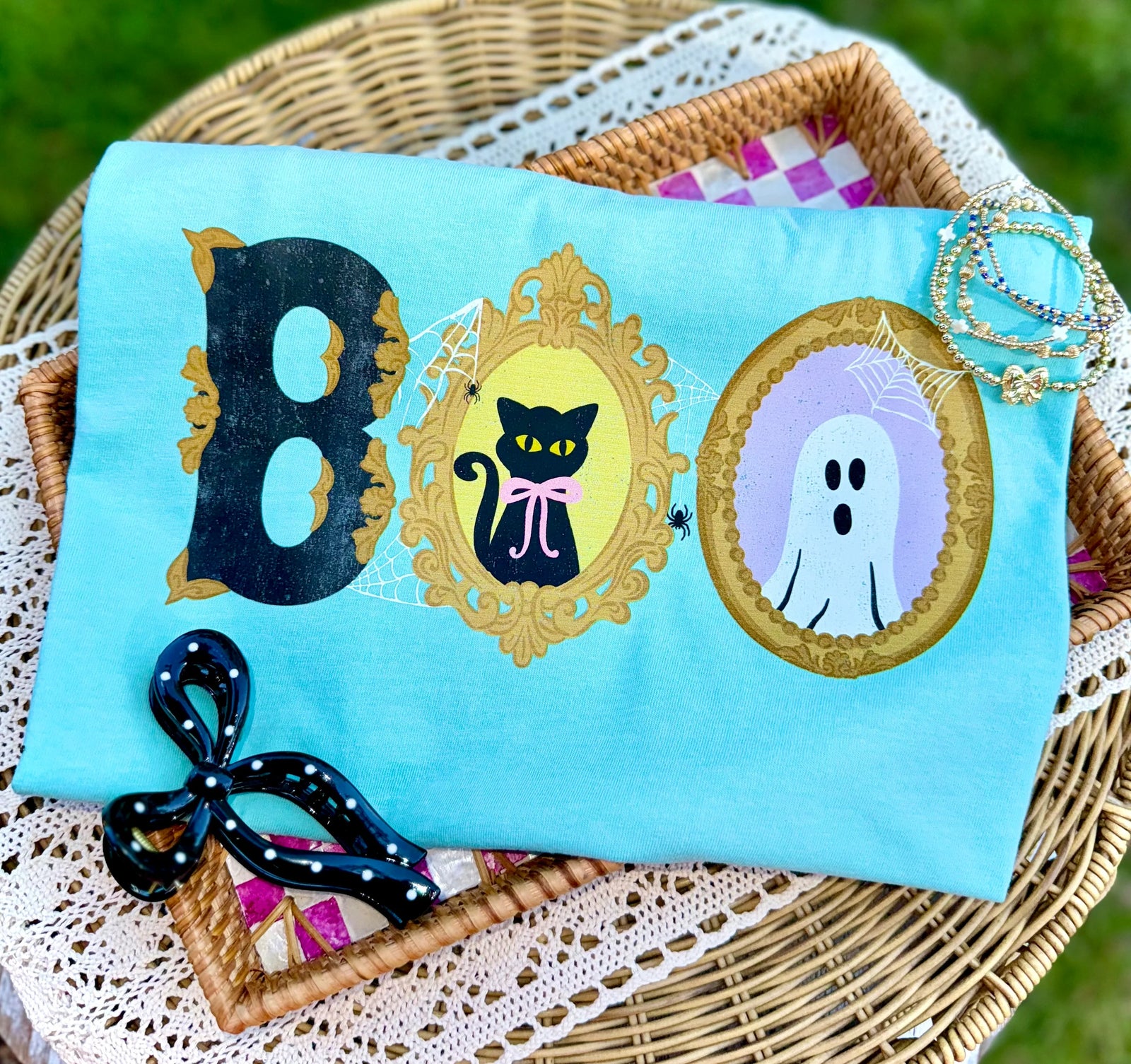 Boo Frame Tee: Chalky Mint