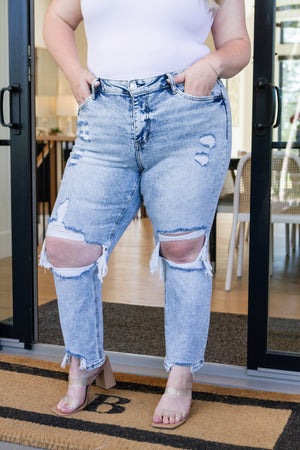 Rizzo High Rise Jeans: Light Wash