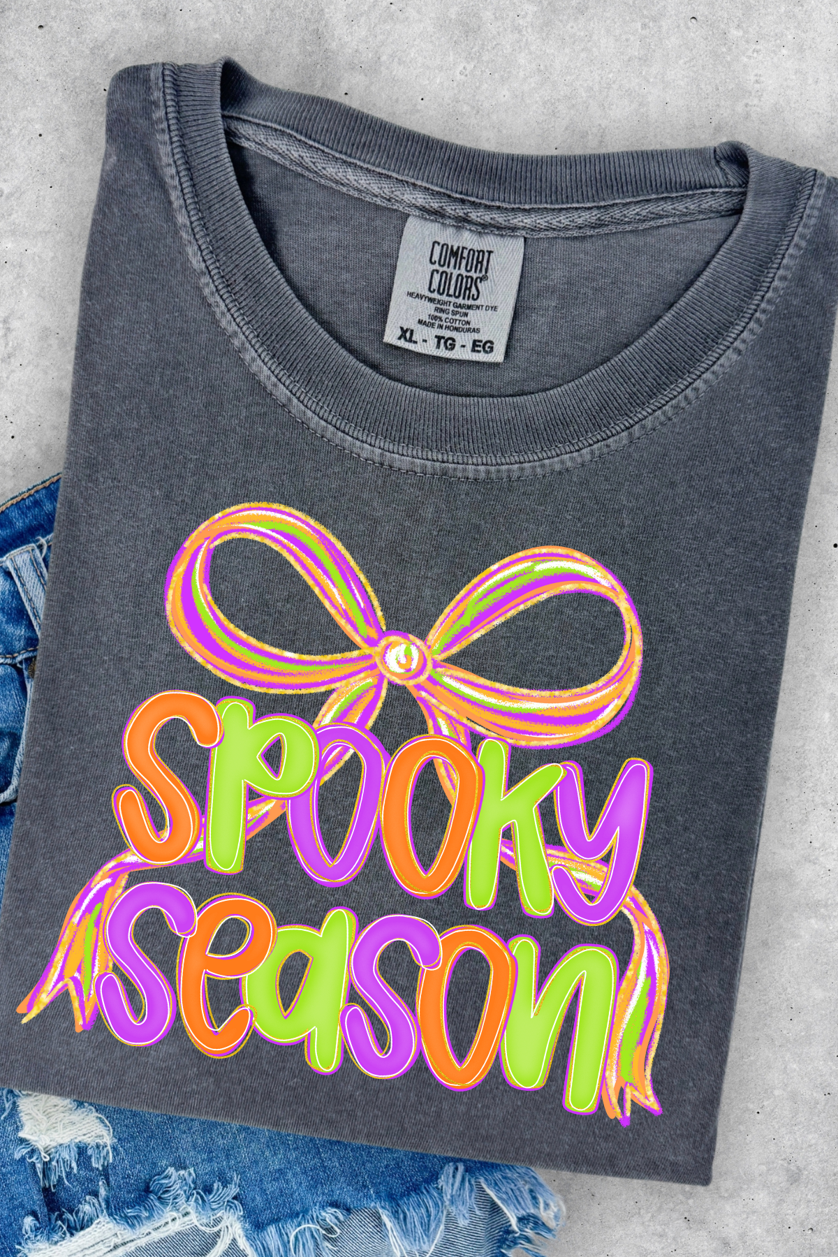 Spooky Season Bow Tee: Pepper