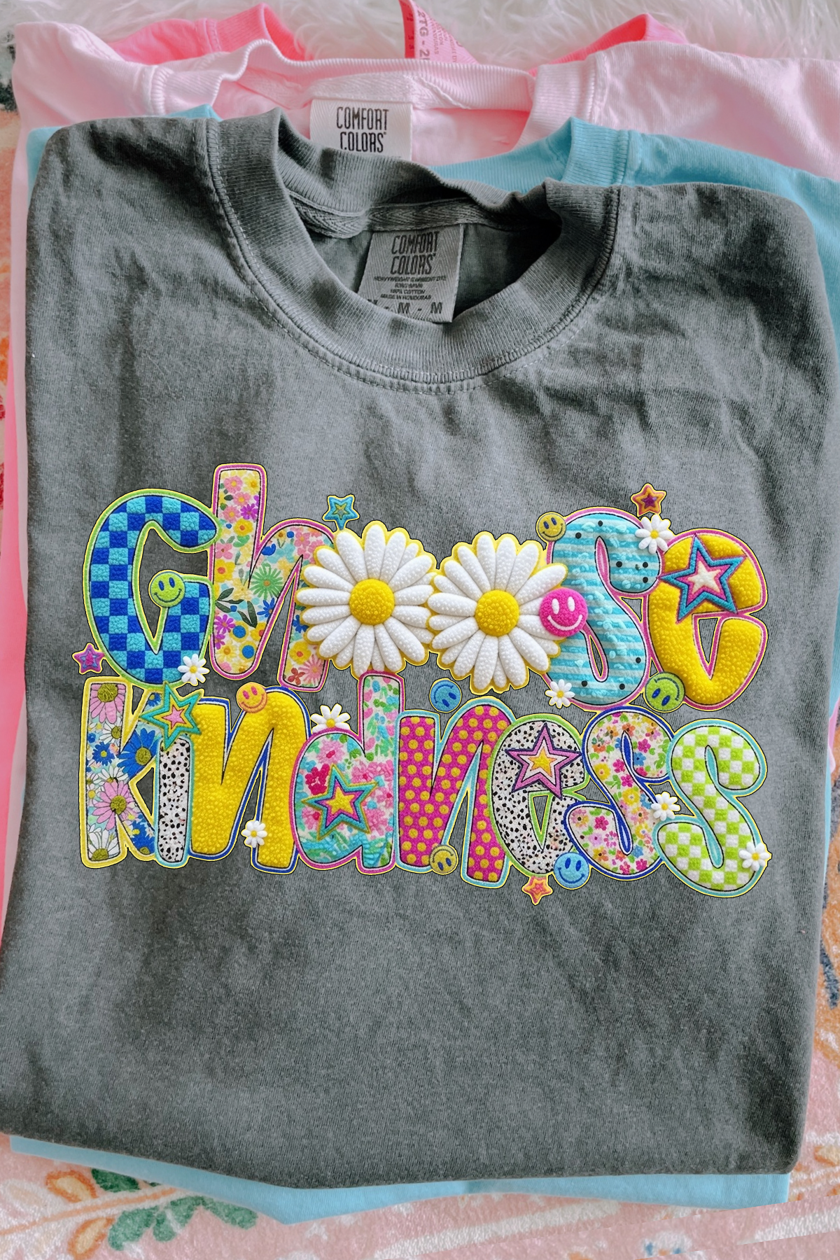 Choose Kindness Tee: Pepper