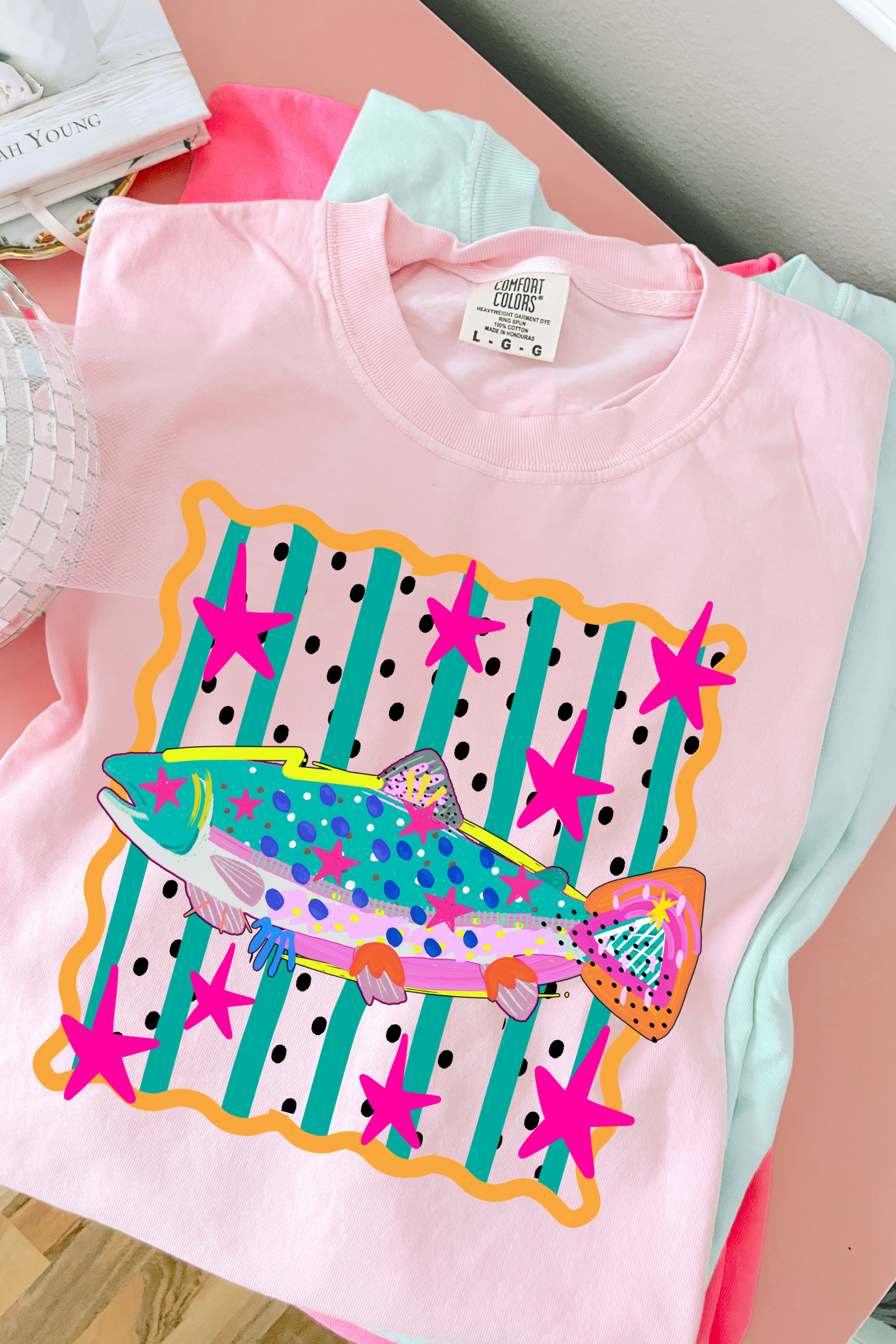 Colorful Fish Frame Tee: Blossom
